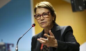 Ministra deve responder nesta sexta se prorroga janela de plantio do milho