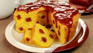BOLO DE FUBÁ COM GOIABADA