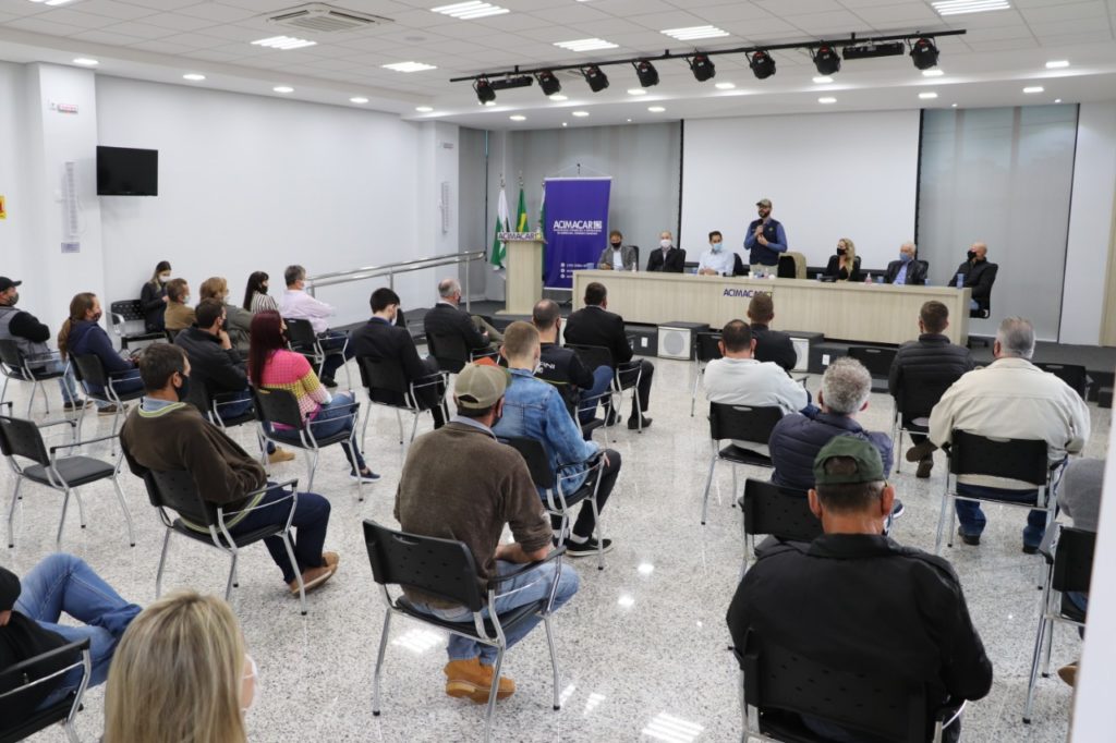 Encontro com o secretário nacional ocorreu na Acimacar