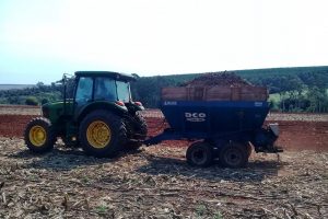 Uso do lodo de esgoto beneficia produtores rurais no Paraná