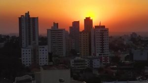 Ministro de Minas e Energia descarta retorno do horário de verão