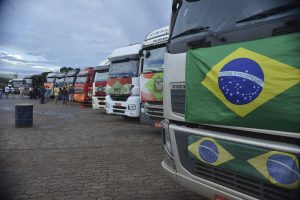 Caminhoneiros: empresas negam paralisação; já os autônomos…