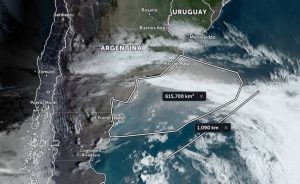 Nuvem de poeira gigante deixa o Brasil em alerta