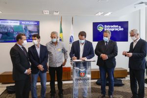 Mais 91 estradas rurais do Paraná serão pavimentadas em 24 cidades