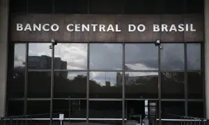 Inflação: mercado financeiro eleva projeção para 9,77%
