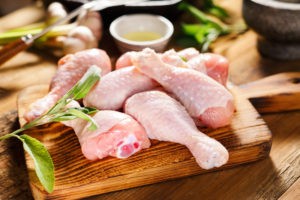 Preço do frango continua em queda
