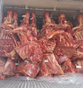 Fiscais interceptam carne clandestina da Bolívia