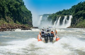 Passeios de barcos são mantidos nas Cataratas