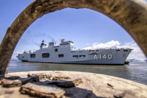 Navios militares são atrações no Porto de Paranaguá