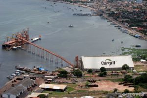 Cargill tem navio atingido por projétil na guerra