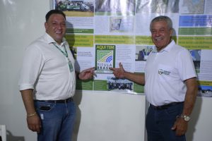 Superintendente do Incra no Paraná, Robson Bastos com o presidente do Sindicato Rural de Cascavel, Paulo Orso