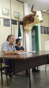 Devair Bortolato preside a reunião da Sociedade Rural do Oeste do Paraná