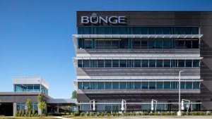 Guerra faz Bunge suspender operações e fechar escritórios na Ucrânia