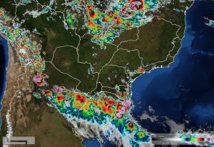 VÍDEO: previsão de chuva em metade do Paraná