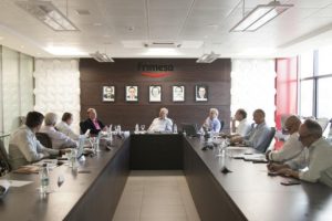 Cooperativismo do oeste impressiona o Itamaraty