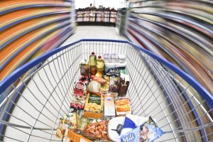 CESTA BÁSICA: Feijão, farinha de trigo e leite lideram alta