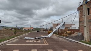 Reflexos do temporal: equipes são reforçadas para reestabelecer energia elétrica