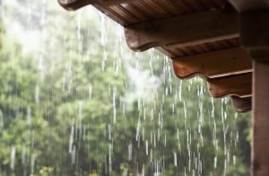 Chuva e calor devem marcar o dia