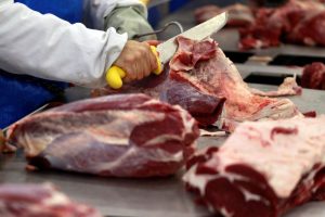 China suspende compra de carne bovina do Brasil