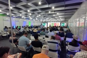Produtores de seda debatem preocupação com deriva de agrotóxicos