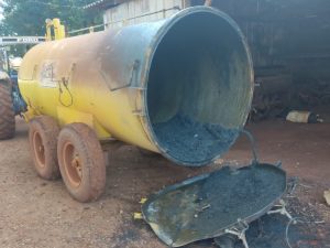 Agricultor se fere após equipamento de adubo explodir
