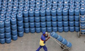 Governo reduz preço do gás de cozinha