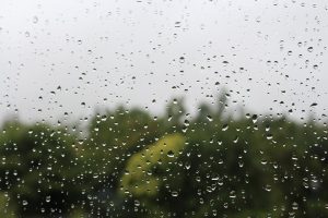 Depois de uma breve trégua, chuva volta com tudo