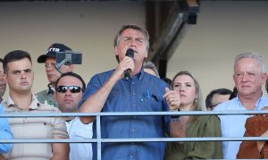 “A nossa agricultura não para, muito menos a nossa pecuária”, diz Bolsonaro