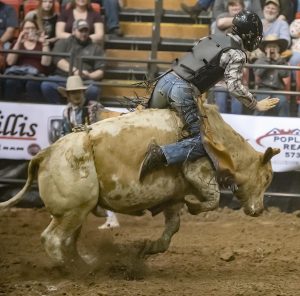 Palotina realiza festival de rodeios beneficente