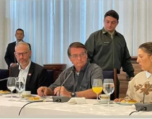 Conteúdo sobre agronegócio nas escolas é debatido com Bolsonaro