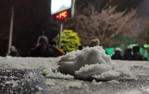 Neve é registrada em várias cidades do Sul