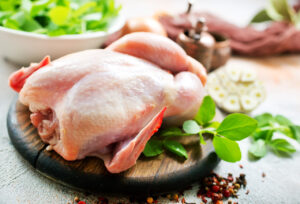 Produção brasileira de frango deve ser maior que a média mundial