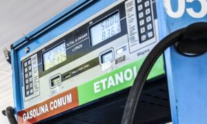 STF decide unificar ICMS de combustíveis e questiona Petrobras sobre os preços