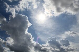 Sexta-feira terá nebulosidade e tempo seco no Estado