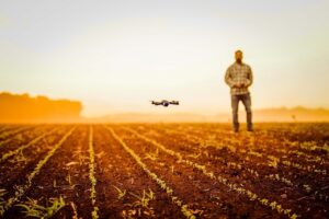 Menos tempo e mais dinheiro: drones são considerados grandes aliados do produtor