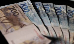 Inflação pode chegar a 7,3% neste ano, segundo mercado financeiro