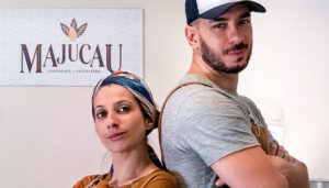 Casal muda de vida para empreender no agro com chocolates artesanais