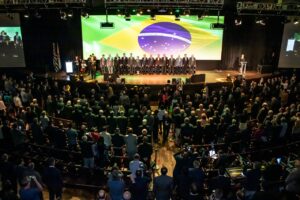 Cooperativas do Oeste do PR participam de evento internacional de suinocultura