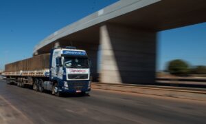 Prazo de entrega da declaração para receber auxílio caminhoneiro está no fim; entenda