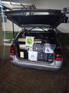 BPFron apreende veículo carregado de vinhos contrabandeados no PR