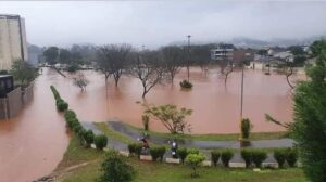Em 12 dias, quantidade de chuva supera média histórica em algumas cidades do PR