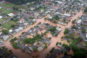 Chuva perde força, mas alerta se mantém no PR; prejuízos nas lavouras ainda serão contabilizados