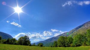 Sextou com sol e calor no Paraná