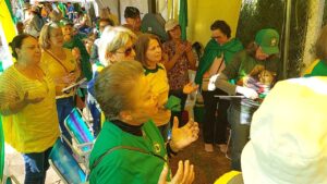 “Estamos defendendo o agro que é o principal para trazer alimento”, diz produtora rural que se reúne na mobilização em Cascavel