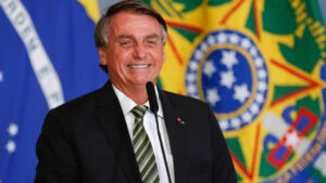 “Desobstruam as rodovias, isso não faz parte das manifestações legítimas”, diz presidente Bolsonaro