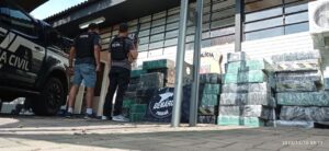 Carga de farinha de trigo escondia maconha em Foz do Iguaçu