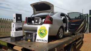 Mais um carro carregado com vinho ilegal é apreendido no PR