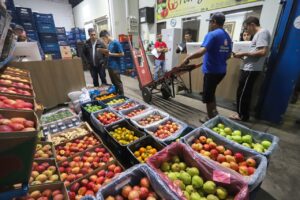 Depois de muitas altas, cenoura e mamão tiveram redução nos preços
