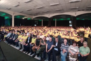 Encontro de produtores rurais reúne milhares de pessoas em Curitiba