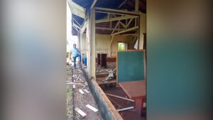 Bandidos destroem igreja em área rural do Paraná